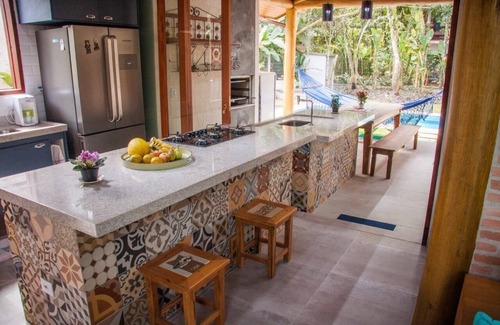 Itamambuca House | Oceanfront Suites at Itamambuca Beach with Pool & Gourmet Area