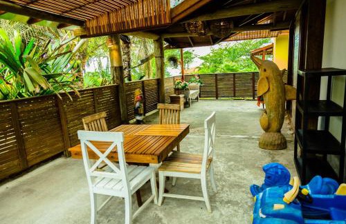 Itamambuca House | Oceanfront Getaway at Itamambuca Casa das Ondas