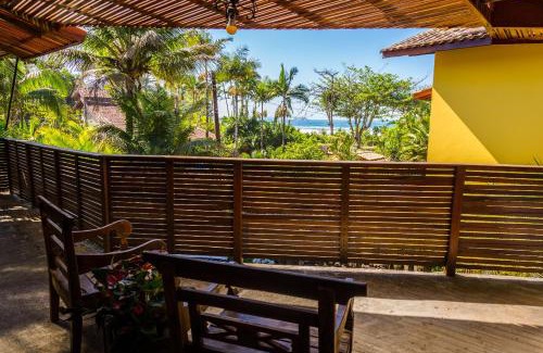 Itamambuca House | Oceanfront Getaway at Itamambuca Casa das Ondas