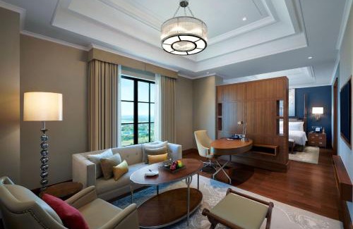 Tangra Hotel | Elegant ITC Royal Bengal Hotel: Pool, Spa & Gourmet Dining