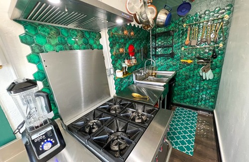 Mission Beach Hostel | Budget-Friendly ITH Mission Beach Backpacker Hostel Awaits