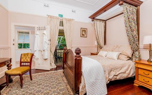 Grafton House | Explore Ithaca: Family-Friendly Stay with Top Reviews