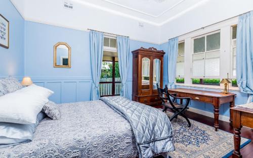 Grafton House | Explore Ithaca: Family-Friendly Stay with Top Reviews