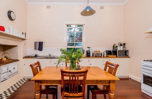 Grafton House | Explore Ithaca: Heritage Grafton with Pet-Friendly Amenities