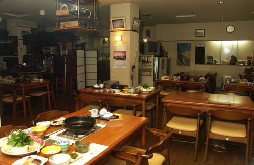 Zaoonsen House | Discover Itohya: Family-Friendly with Hot Tub & Dining Options