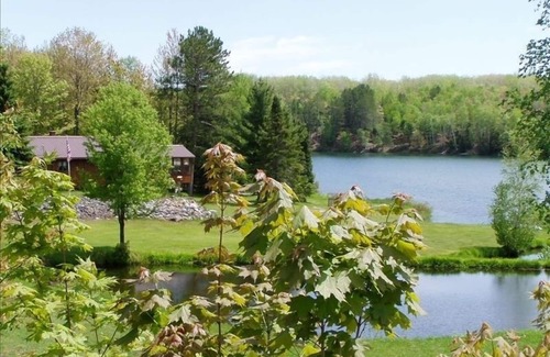 Upper Peninsula Michigan House | Experience Nature’s Symphony at Singing In The Summer