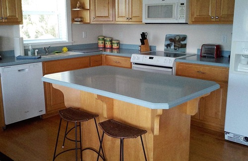 Apalachicola Condo | Book Your Father's Day Getaway at Red Snapper Resort!