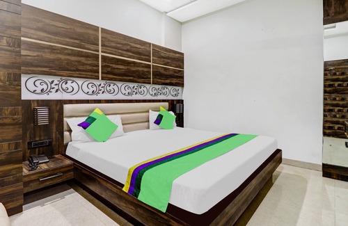 Mathura Hotel | Budget-Friendly Stay at Itsy Hotels Anjali Mahal, Near Station