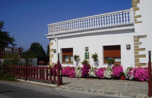 Igueldo House | Discover Iturritxo Landetxea: Family-Friendly Retreat