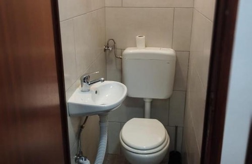 Kraljevec Sesvetski Villa | Pet-Friendly Ivanja Reka Villa for Families of 6