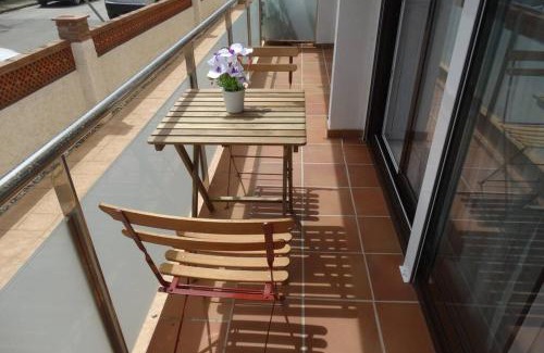 Els Griells Apartment | Inviting Hotel with Pool & Child-Friendly Amenities