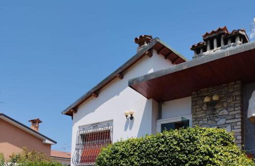 Altopascio House | Family-Friendly Ivo's Rooms: A Cozy Retreat Awaits You