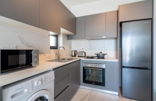 Larnaca Apartment | Cozy Ivory 1-BR Apartment in Aradipou for Families