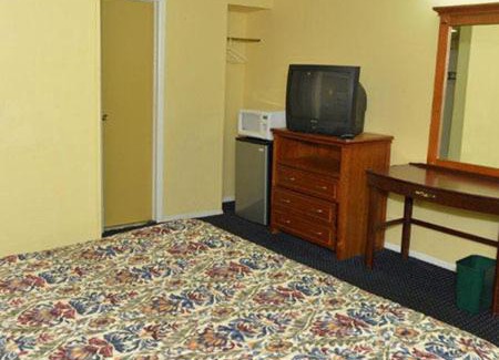 Green Brook Hotel | Ivory Tower Motor Inn Green Brook