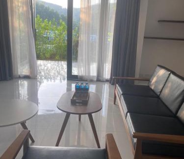 Luong Son Villa | Ivory Villas & Resort - Villa view đồi núi