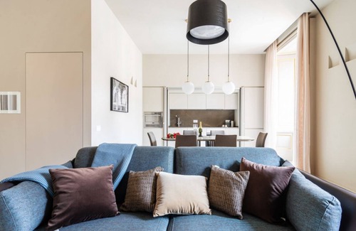 Como City Centre Apartment | Explore Ivory Visconti: Your Como Getaway Awaits