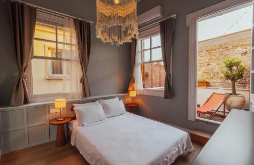 Ayvalik City Center Hotel | Cozy Ivy Ayvalık Butik Otel with Restaurant and High Ratings