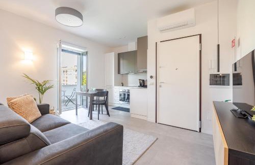 Latina Apartment | IVY - Chicago