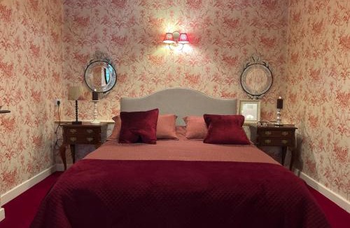 Killarney Bed & Breakfast | Cozy Ivy Cottage B&B with Kitchen - Rated 9/10 by Guests