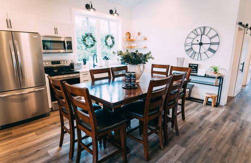 Logan Cabin | Experience Ivy Cottage: Spa, Hot Tub & Perfect Reviews