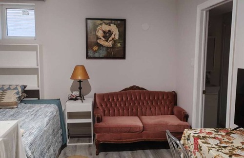 Glen Abbey Bed & Breakfast | Ivy Den