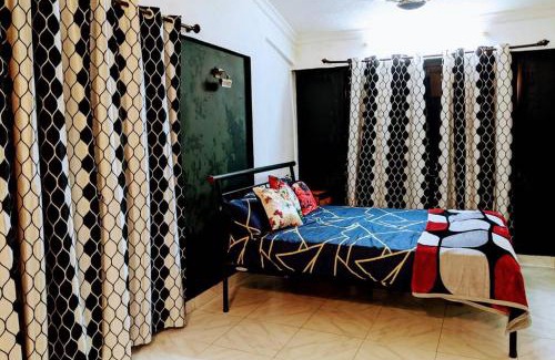 St.Stanislaus Villa House | Pet-Friendly Ivy Garden View: Family Stay in Lonavala