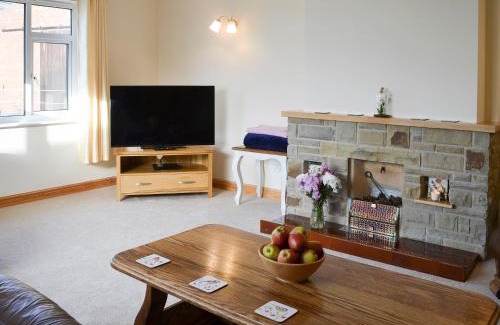 Selby House | Guest Rated Ivy Grange Cottage: Pet and Child Friendly Retreat