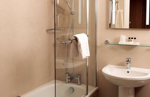 Ingatestone Hotel | Discover Ivy Hill Hotel: Spa, Dining & Family-Friendly Stays
