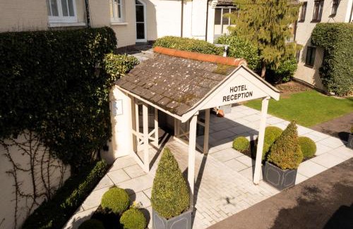Ingatestone Hotel | Explore Ivy Hill Hotel: Family-Friendly with Great Amenities