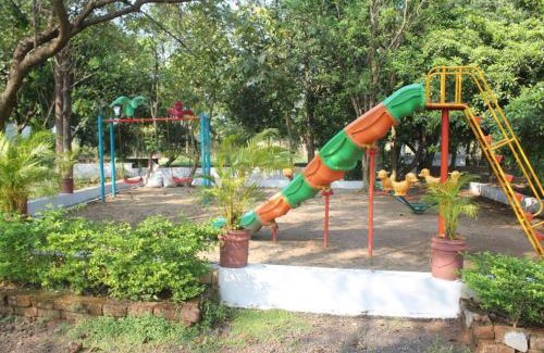 Ulhasnagar Villa | Relaxing Ivy Maitri Farm 3 Bhk with Private Pool Retreat