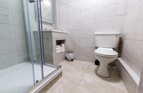 Castlebar Hotel | Stay at Ivy Tower Hotel: Pet-Friendly with Breakfast Included