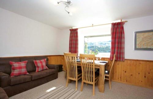 Tiraghoil Ski Chalet | Ivy Tree Cottage