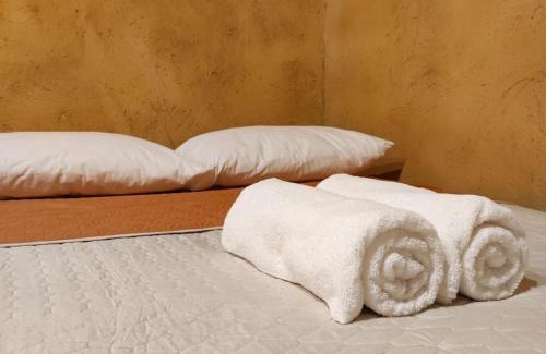 Huehuetlan Ski Chalet | Relaxing Ixak Cabañas: Pet & Child Friendly Retreat