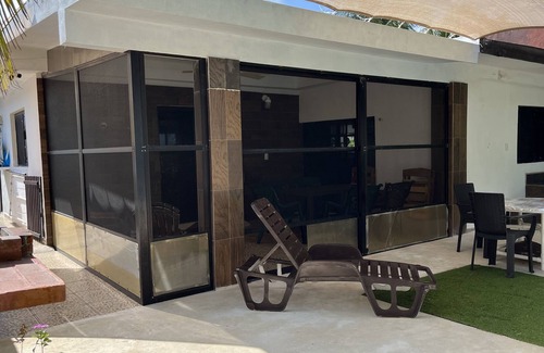 Telchac Puerto House | Ixpa-hu in Telchac Puerto, house with pool facing the sea