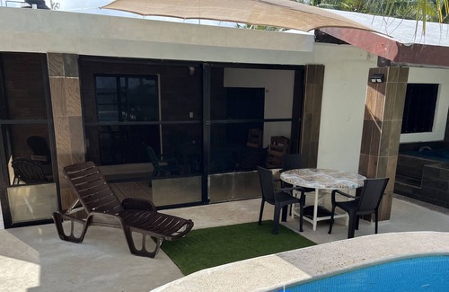 Telchac Puerto House | Ixpa-hu in Telchac Puerto, house with pool facing the sea