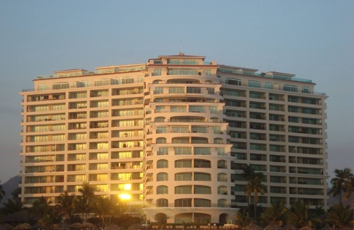 Ixtapa Condo | Experience Ocean View Bliss at Ixtapa Bay View Grand