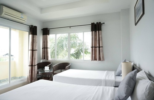Hua Hin Hotel | Discover Iyara Hua Hin Lodge: Family-Friendly Retreat