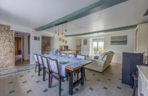 Cricqueville-en-Bessin House | Discover Izéla: Family-Friendly Hotel with Pool & High Ratings