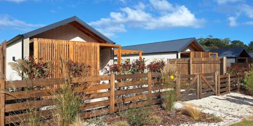 Colonia Chapadmalal House | IZ chapa - Casa 5 - Casa en Chapa a estrenar a cuatro cuadras de Luna Roja - Hola Sur