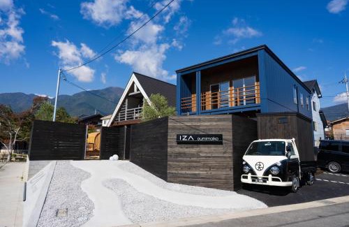 Minami-komatsu Villa | Discover IZA近江舞子: Family-Friendly Retreat with Hot Tub
