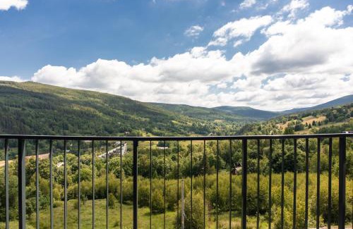 Swieradow-Zdroj Apartment | Premium Izerski VIP Apartment with Oceanfront Views