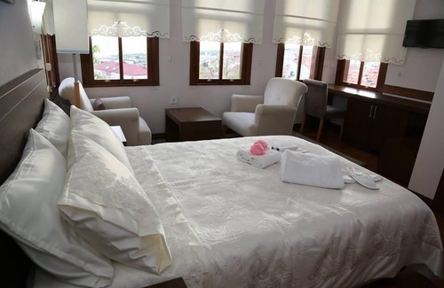 Izmit Hotel | Budget-Friendly Getaway at Izmit Otel for Families