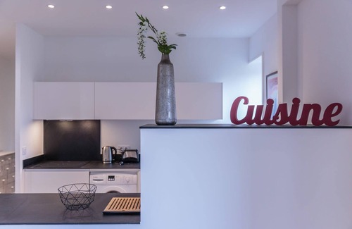 Biarritz Apartment | Indulge in IZOKINA KEYWEEK 2-Bedroom Apartment, Biarritz