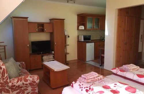 Harkany Apartment | Guest Rated 10/10 at Jázmin Apartman - Family Friendly Stay