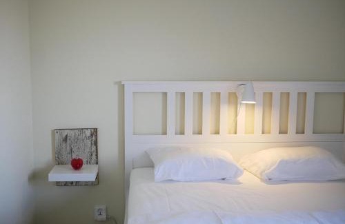 Enkoping Hotel | Jädra Gårdshotel: Pet-Friendly Stay with Top Comfort