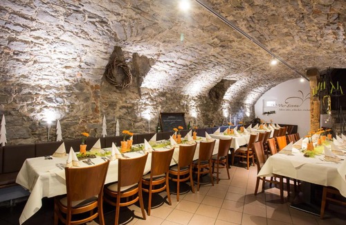 Niedernhall Hotel | Discover Jäger's Landhaus Rössle: Pet-Friendly Retreat