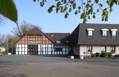 Krahenwinkel Hotel | Enjoy Pet-Friendly Comfort at Jägerhof, 4-Star Hotel