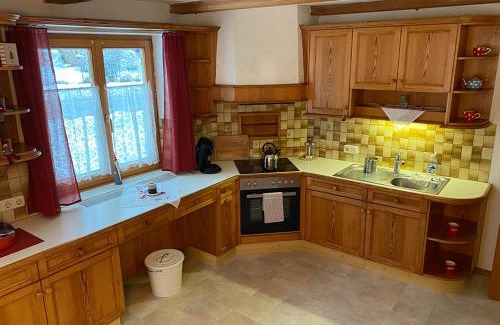 Reutte Apartment | Discover Jägers Wohnung: Pet-Friendly Near Neuschwanstein