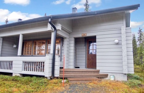 Rukatunturi House | Relaxing Lake View Retreat at Jäkälärinne 2b by Interhome
