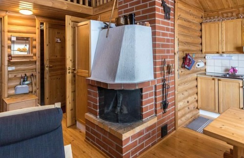 Akaslompolo House | Experience Jänkäluppo i by Interhome with Lake Views & Spa